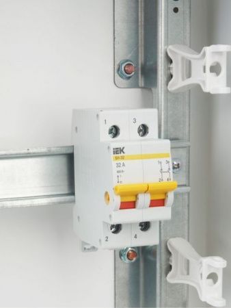 Выкл. нагрузки 2П  32А  IEK  ВН-32